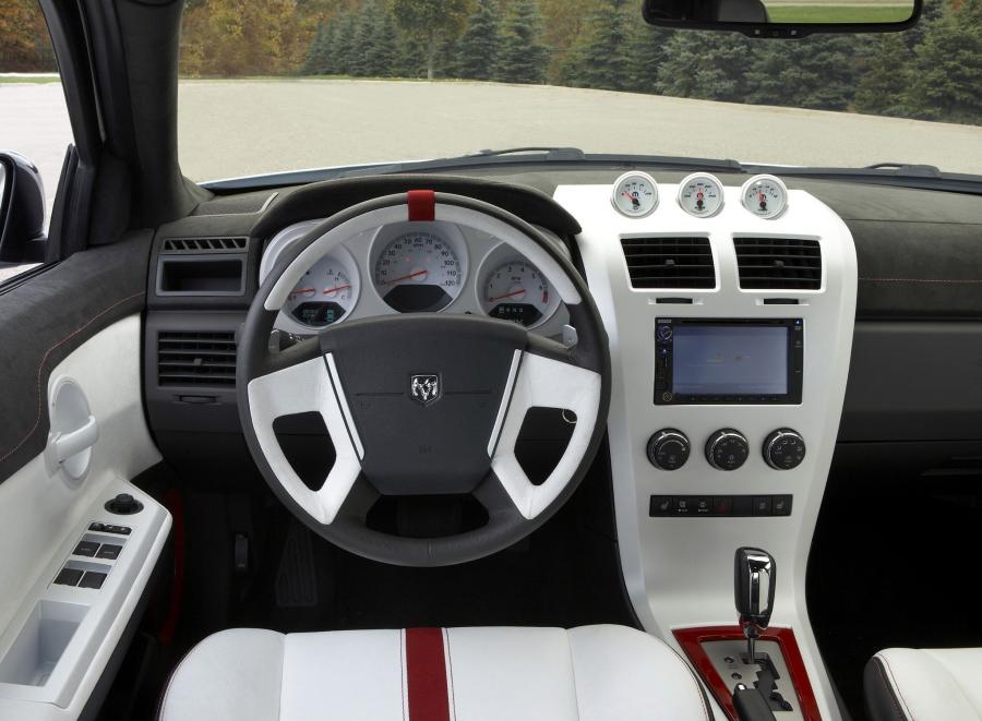  Dodge Avenger Tuner Stormtrooper 2007 года  (фото 16 из 21)